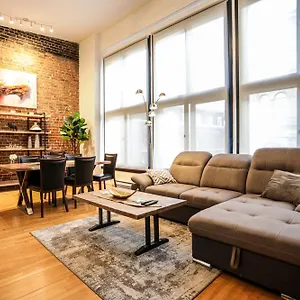 https://apt-elegant-1-bedroom-in-old-port-202.hotels-in-montreal.org